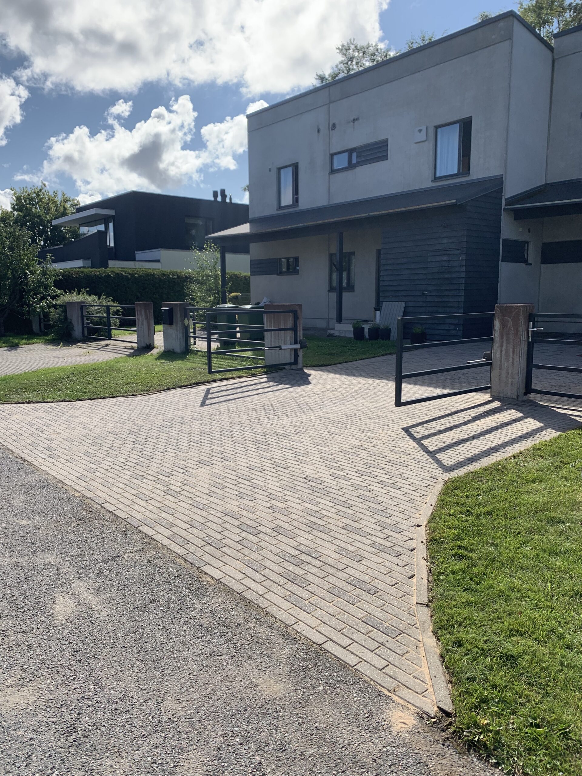 tänavakivi puhastus pärast Clean Partner OÜ