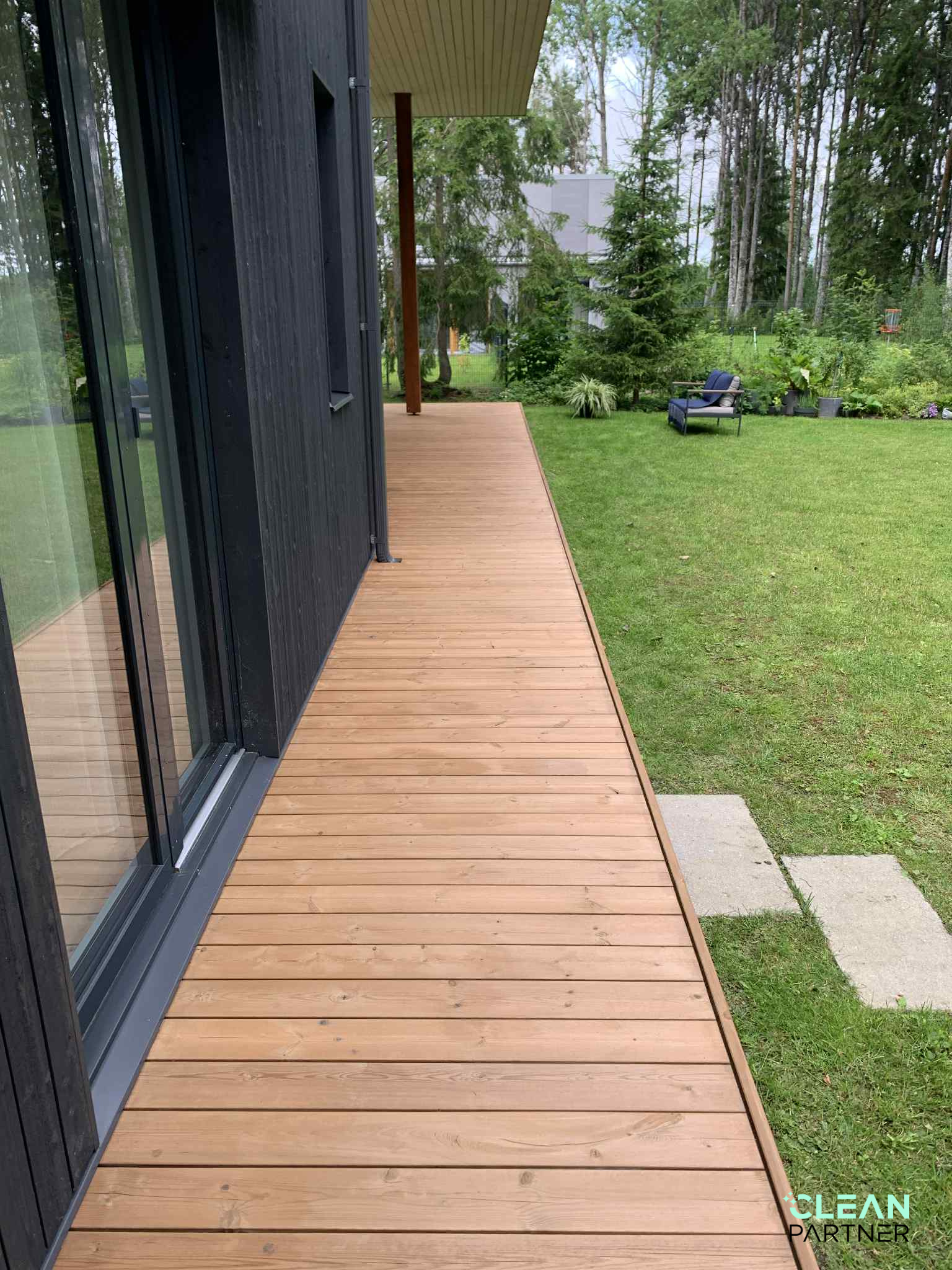 Terrassi õlitamine Harjumaal